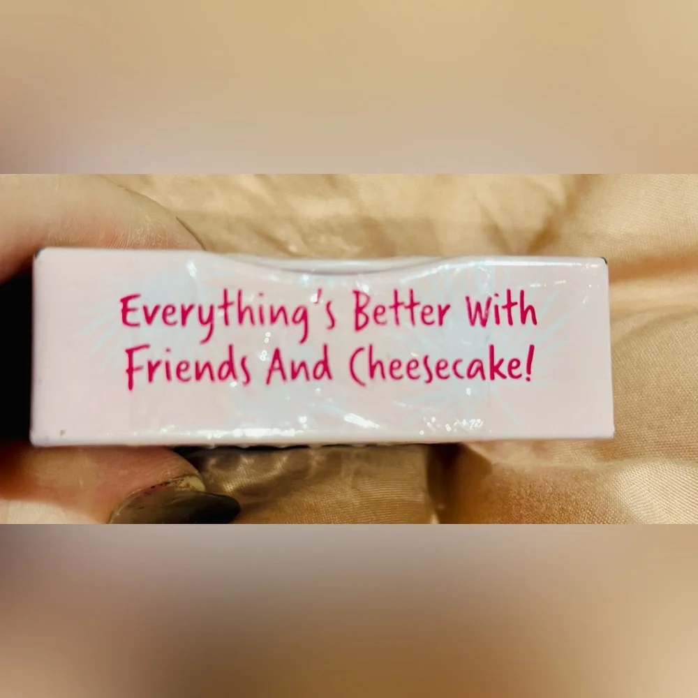 NEW The Golden Girls “Stay Golden” Bakery Fresh Cheesecake